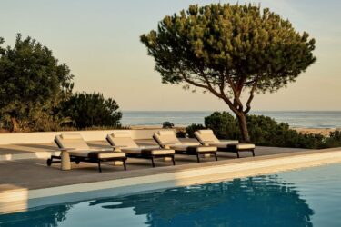 From indoors to outdoors with Poliform’s signature elegance